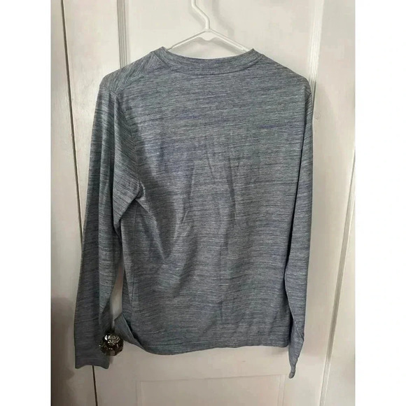 Old Navy Men’s size Small Long sleeve Top - Picture 6 of 6